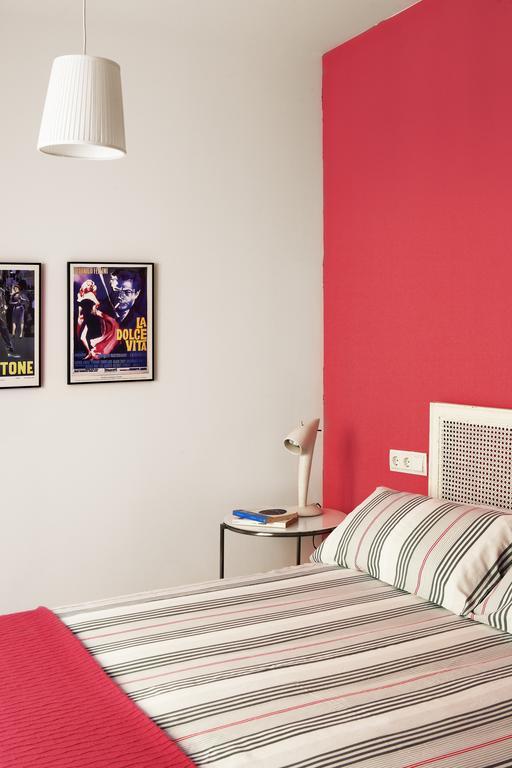 Apartamentos Mariscal Sevilla Bagian luar foto