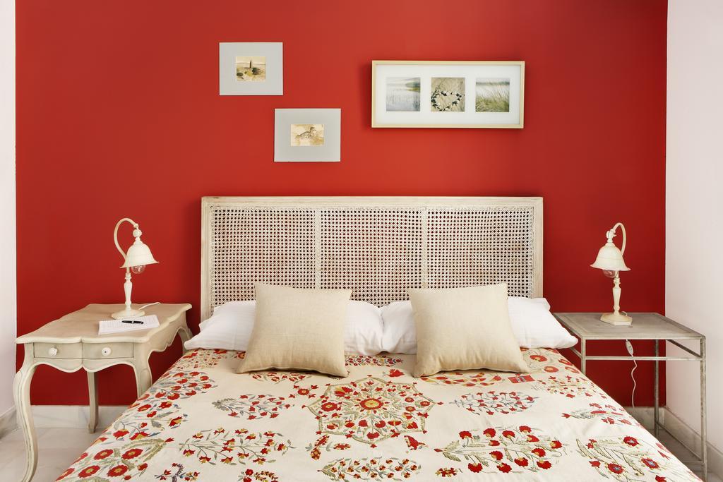 Apartamentos Mariscal Sevilla Bagian luar foto