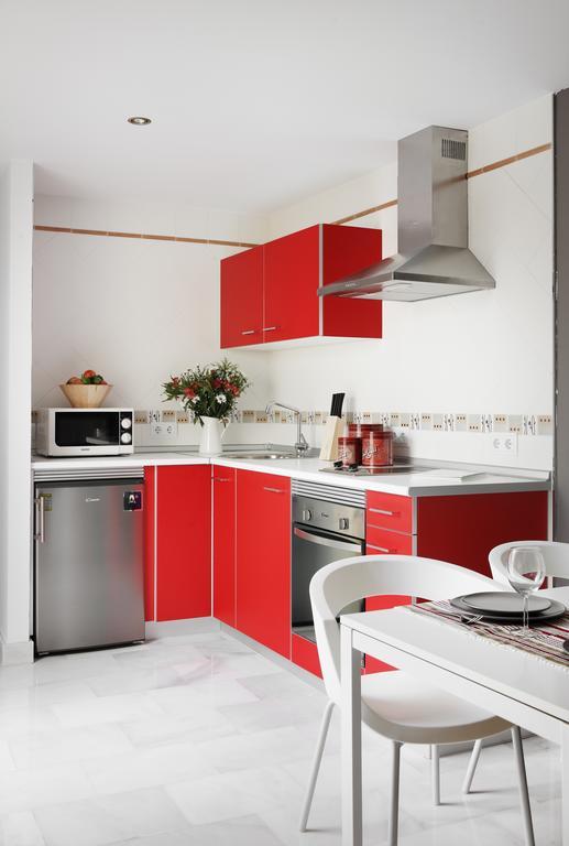 Apartamentos Mariscal Sevilla Bagian luar foto