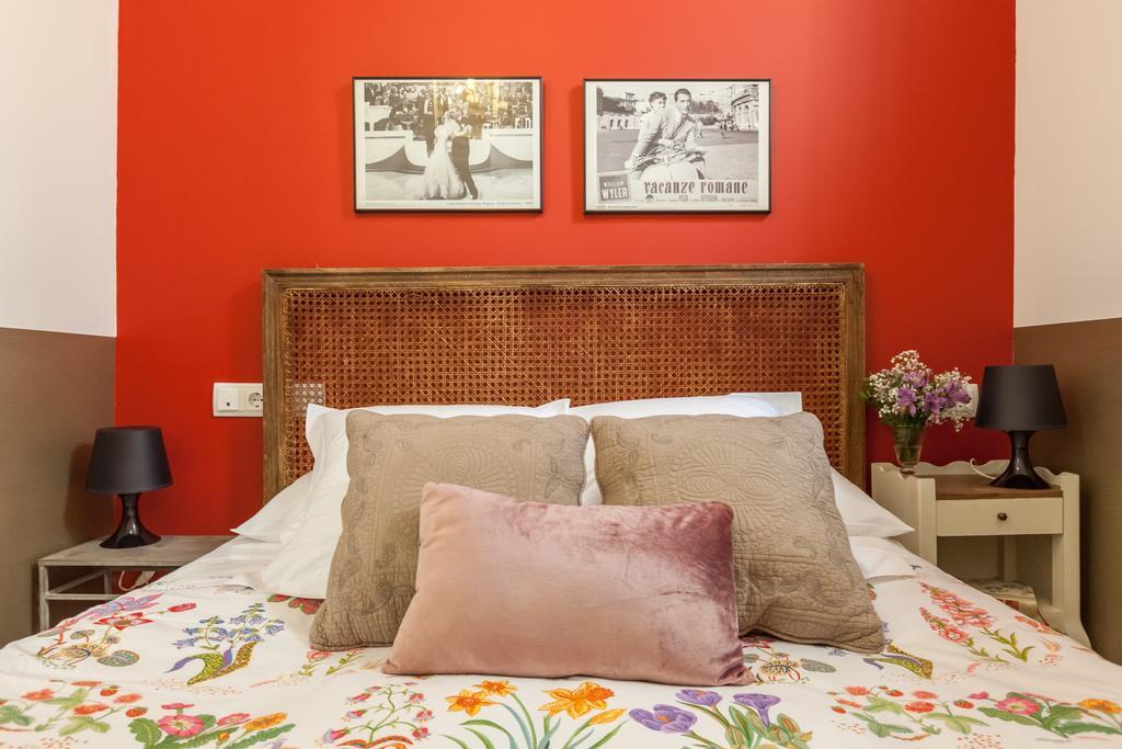 Apartamentos Mariscal Sevilla Bagian luar foto