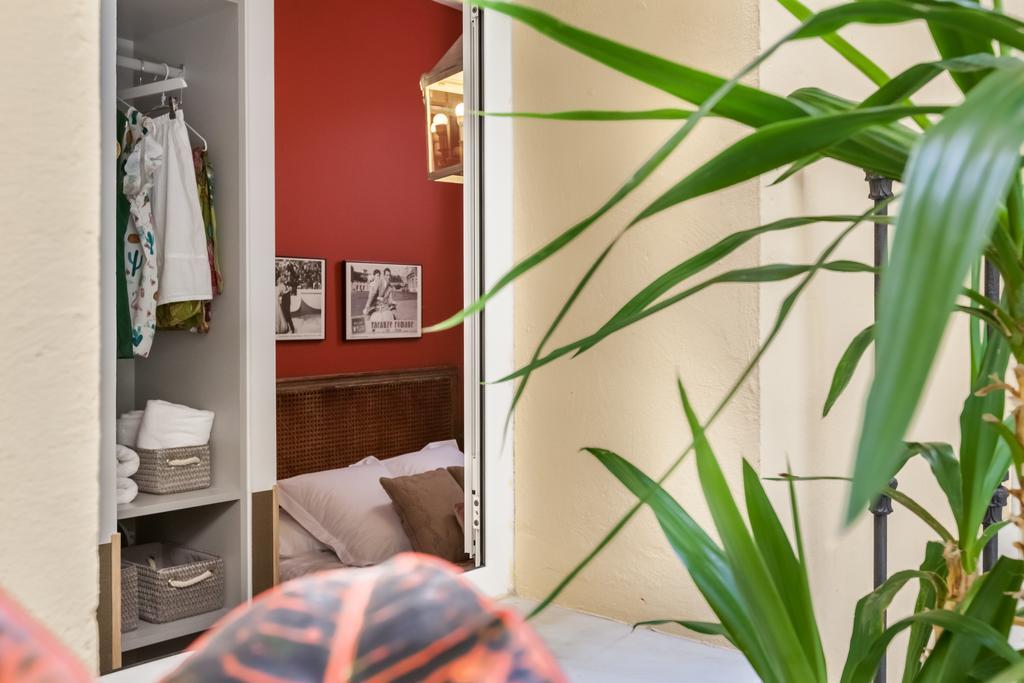 Apartamentos Mariscal Sevilla Bagian luar foto